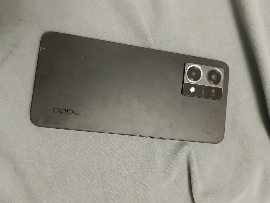 Oppo reno 7  в хорошем состоянии