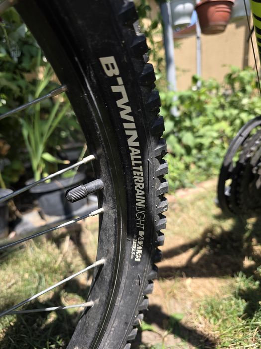 Bicicletă Rockrider ST 500 - 24" / 18 viteze