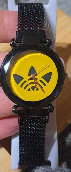 Нов дамски марков часовник