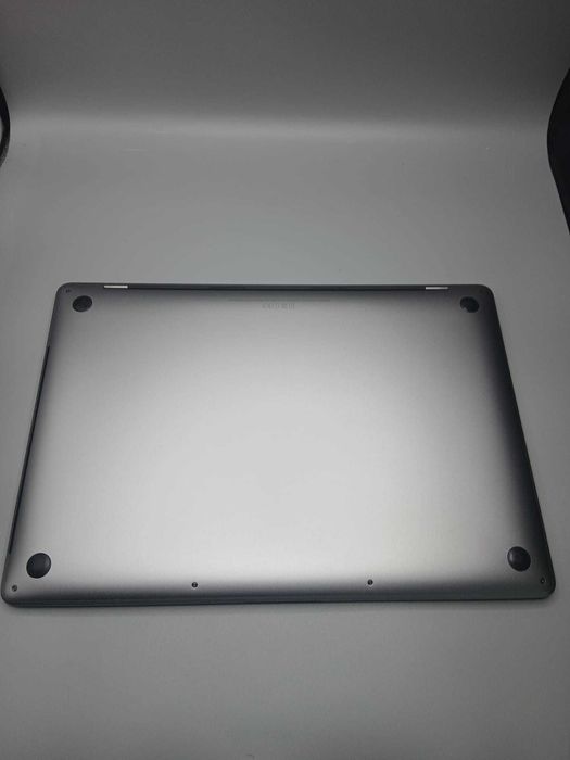 Laptop Apple Macbook Pro Late 2017 15inch A1707, i7-7700HQ 2.8GHz, 16GB RAM LPDDR3, SSD 256Gb