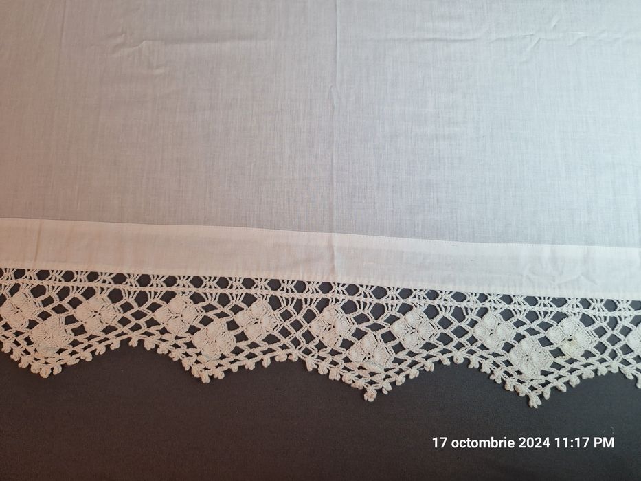 Cearceafuri traditionale din bumbac cu dantela lucrata manual