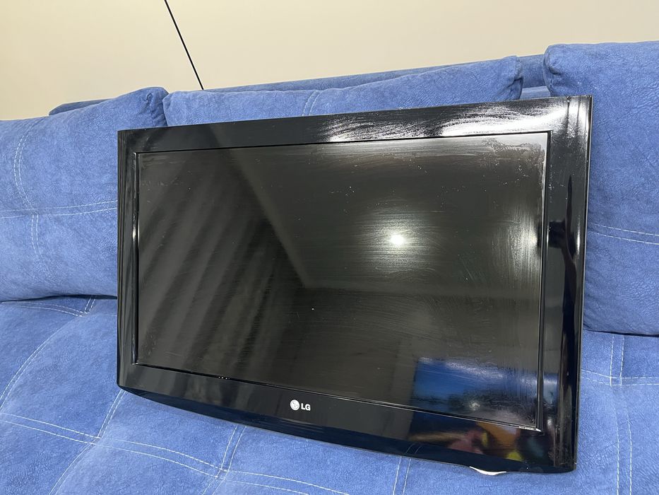 Продам телевизор LG без дефекта
