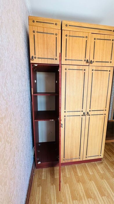 Продам шкаф  старый советский