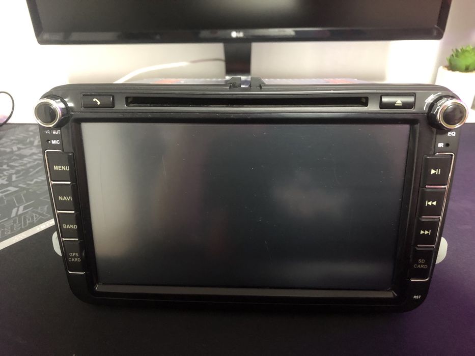 Vând navigatie golf 5