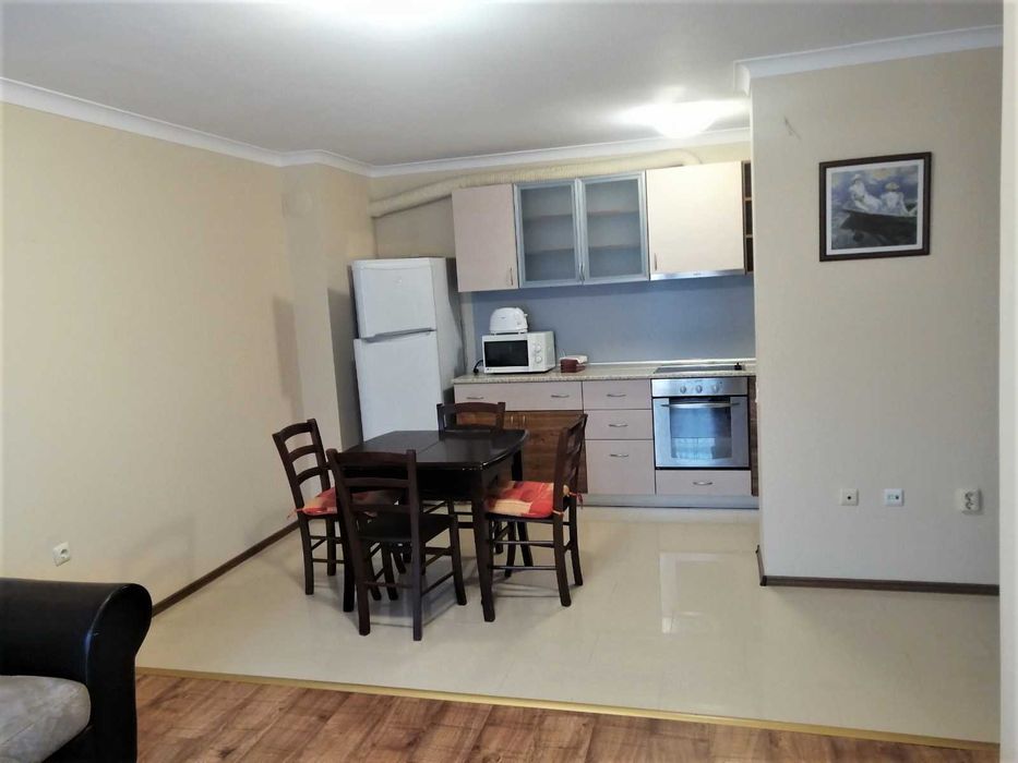 Ново тристайно жилище във Възраждане!