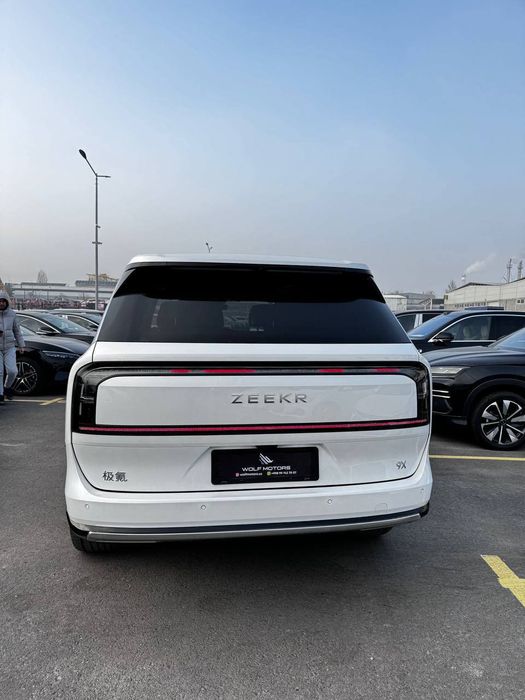 Zeekr 9 x ultra full