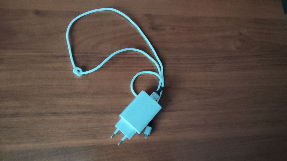 Продам роутер от билайн срочно