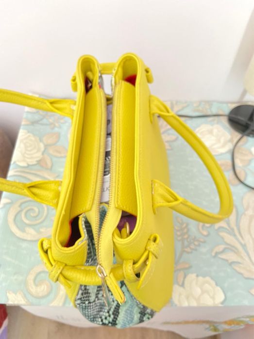 Сумка жёлтая стильная