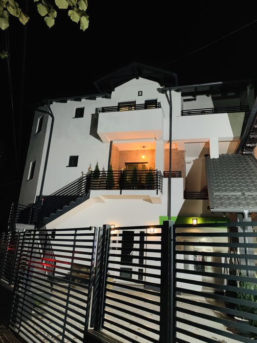 Cazare Pascani Pensiune 3 stele Crinul