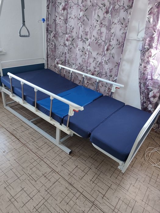 Медицинская кровать