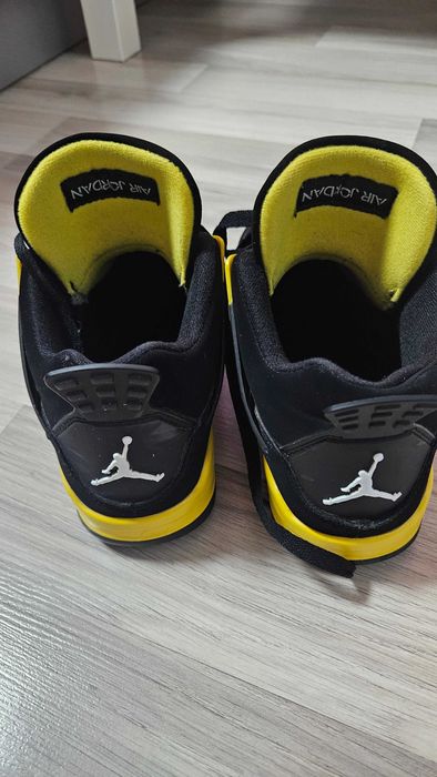 Детски обувки Nike Jordan 4 Yellow Thunder, 37ми номер
