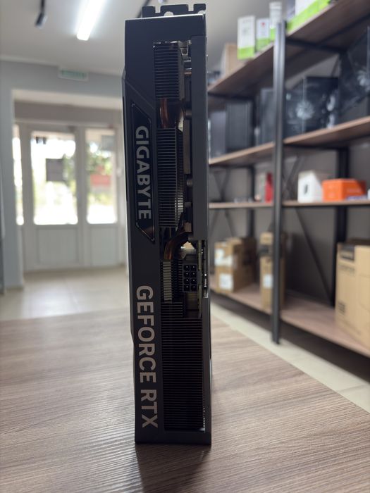 Игровая видеокарта Gigabyte GeForce RTX 4070 EAGLE OC 12GB