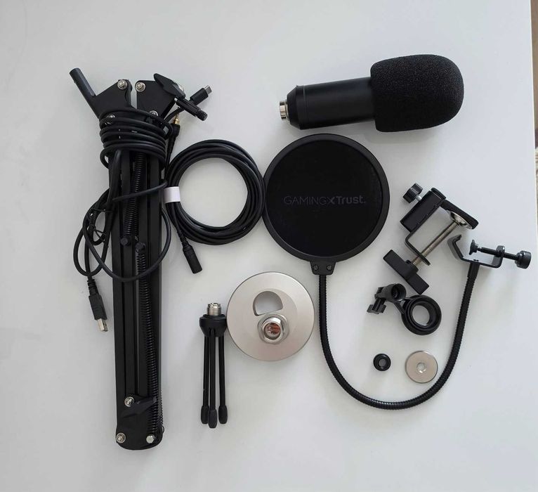 Microfon stand Trust Emita Plus GXT252, cardioid, ajustabil, pentru Streaming, Podcast, Youtube, negru