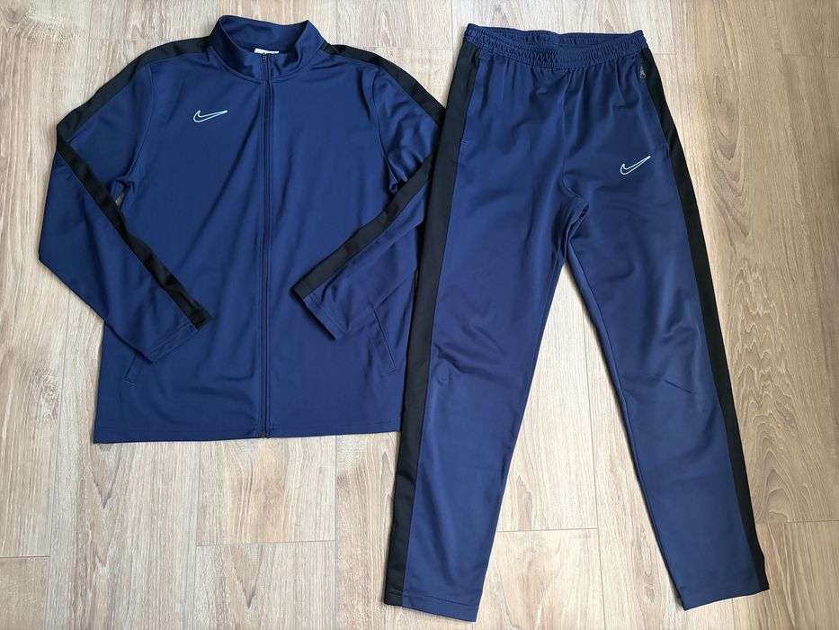 Спортен екип Nike за момче размер XL 170 см