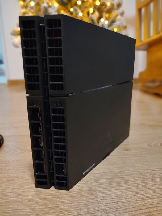 Consola PS4 PlayStation 4, perfect funcțional! 2 Manete + Jocuri Bonus