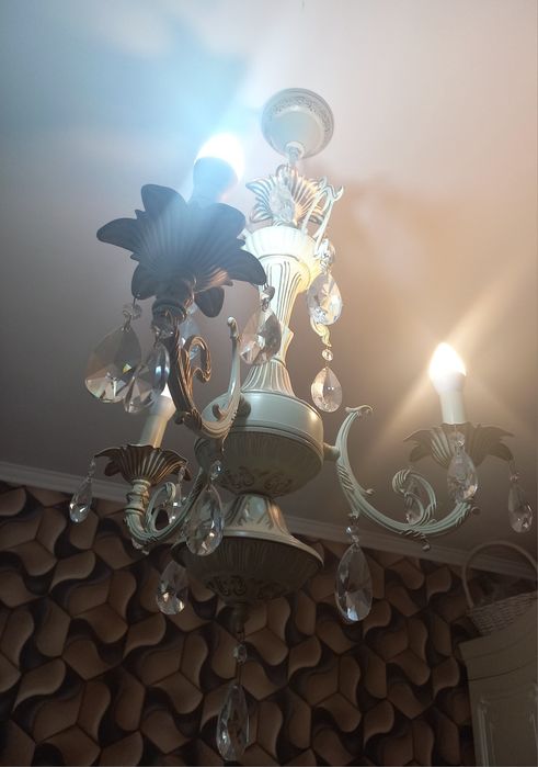 Люстралар 3000 т.