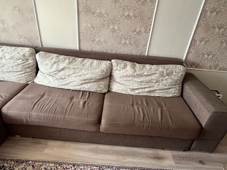 Продам угловой диван в хорошем состоянии