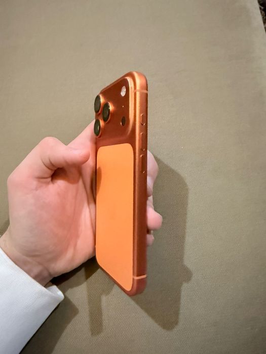 Продам Iphone 17 pro 256