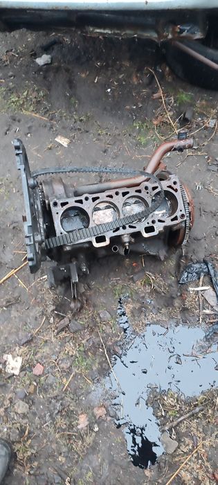 Двигатель на Ауди 80 б3