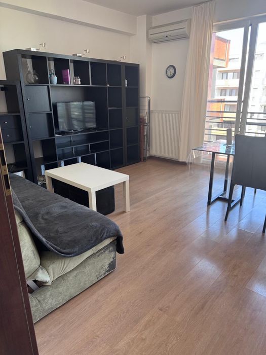 Inchiriez apartament cu 3 camere , 2 bai , complet mobilat si utilat in blocul Iris 3