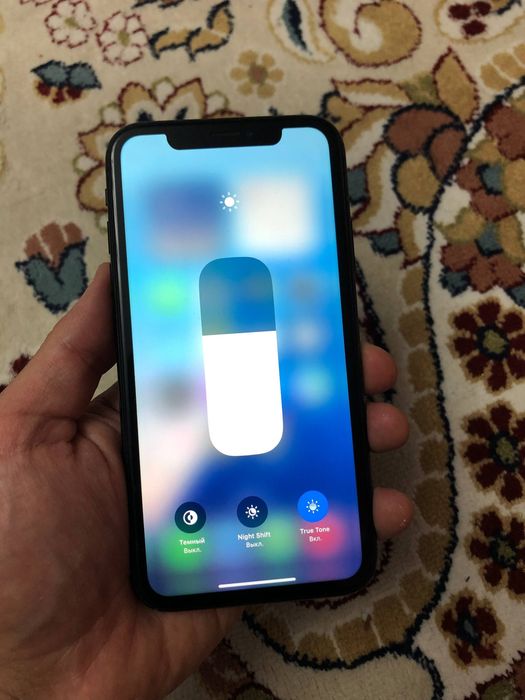 Продам айфон хр iphone xr