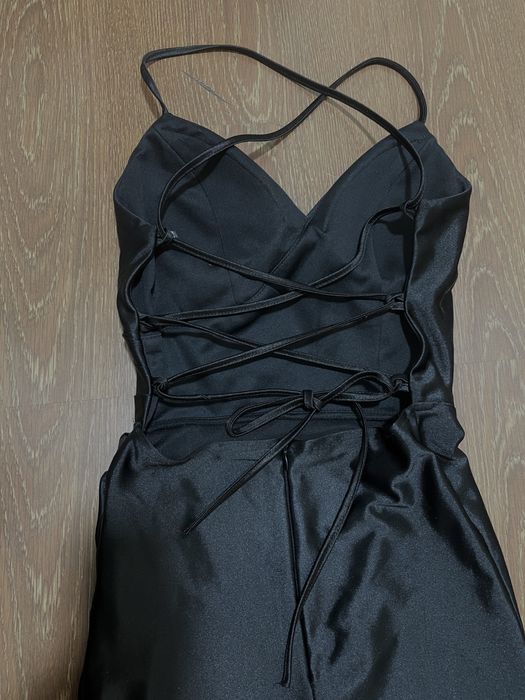 Бална сатенена рокля