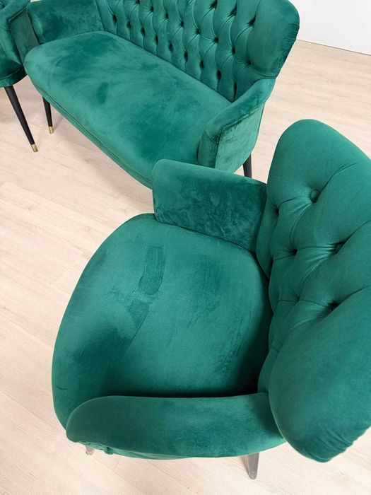 Vând Set Elegant Canapea 2 Locuri și 2 Fotolii – Catifea Verde Premium (Stare Impecabilă)