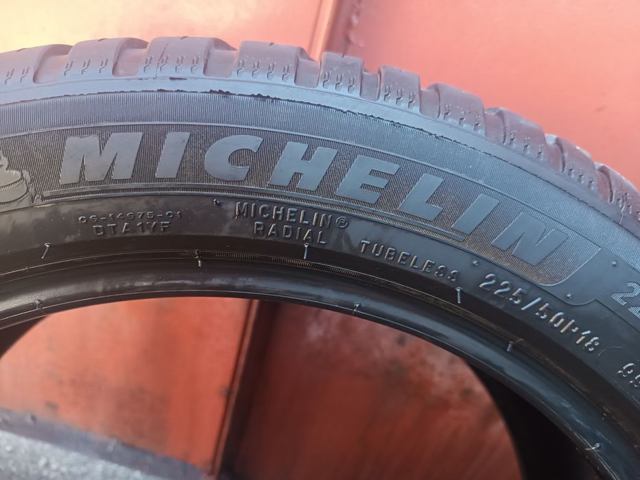 225/50/18 Michelin