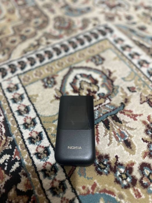 Nokia 2720 Flip 4G doʻkondan 10 yil garantiya bor karobka bir 2023 yi