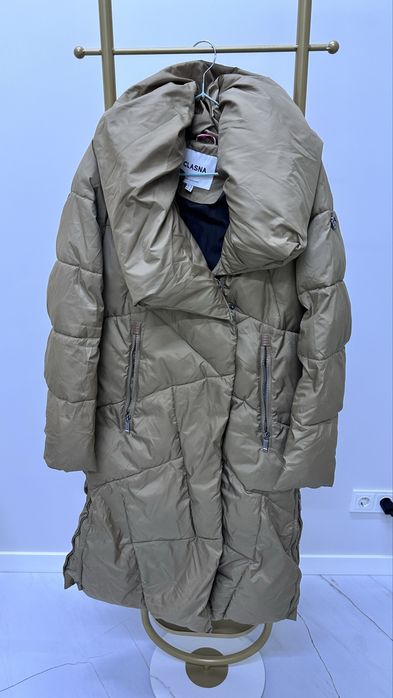 Зимняя куртка на пуху