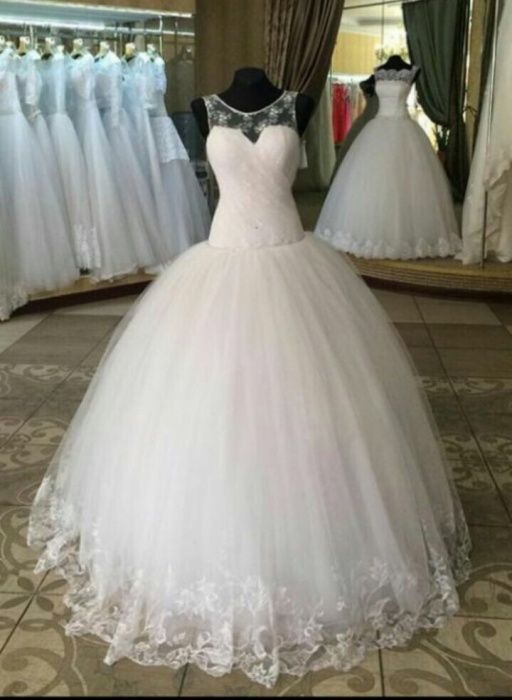 Свадебное платье