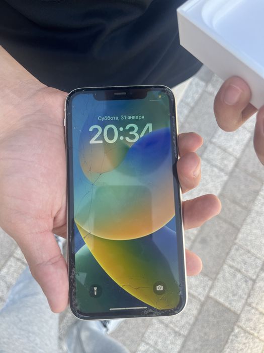 Iphone 11 продаю