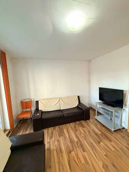 Apartament 3 camere Vasile Aron