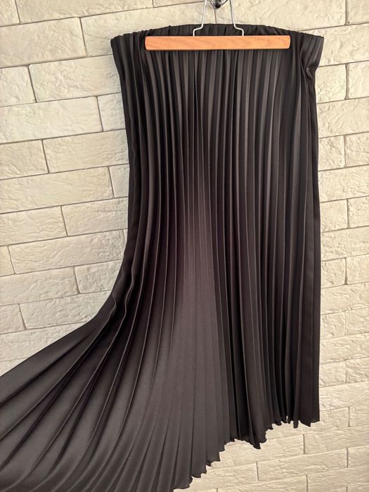 Красива черна пола солей ZARA