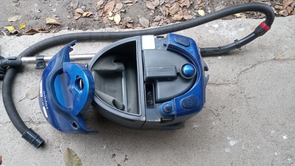 Продам пылесос lg