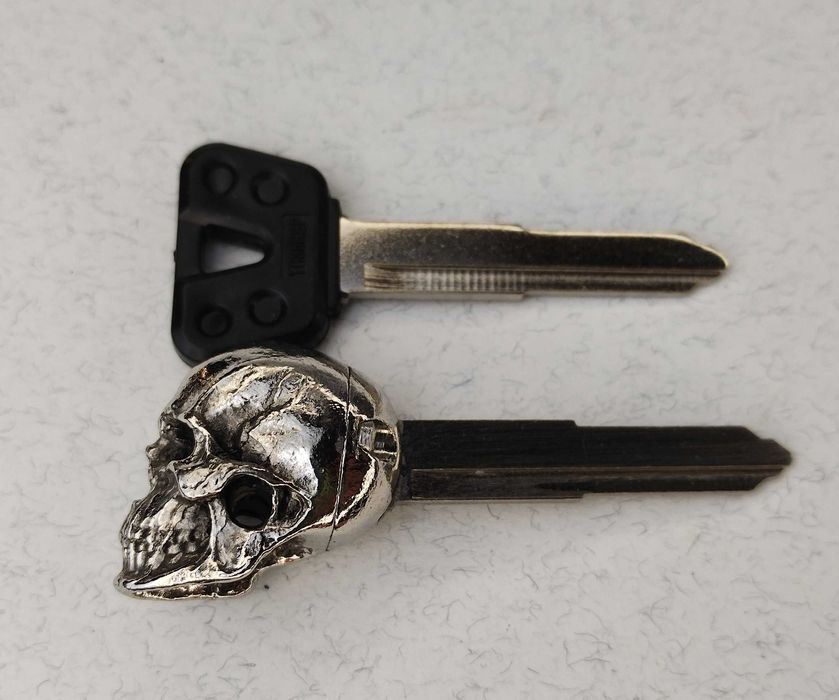 череп ключ за мотор,болтове за номер harley indian suzuki honda yamaha