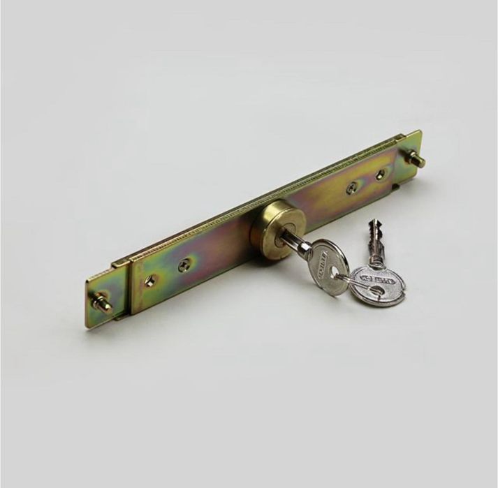 Замок KLA, ворота, ригель