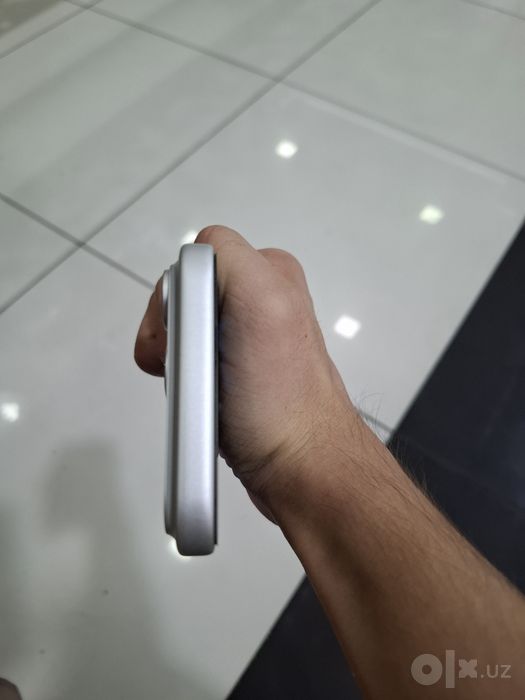Iphone 17 pro max sotiladi 99%