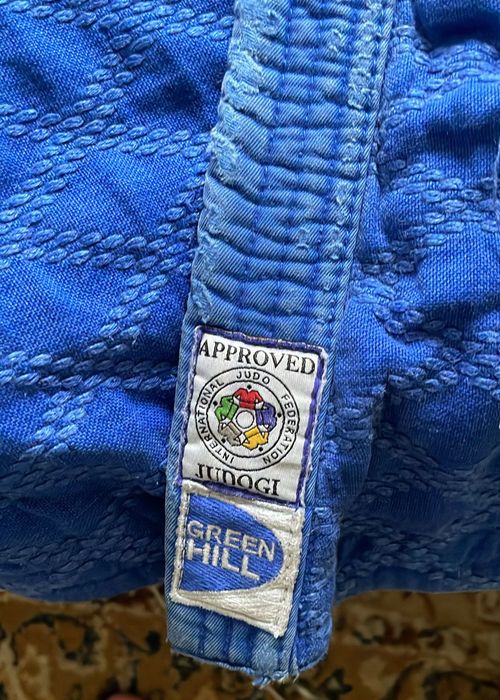 продам кимоно для дзюдо