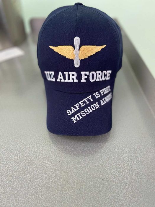 Бейсболки, кепки форменные, кепки рабочие, зимние кепки, шапки ушанки.