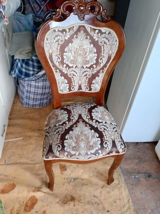 Продается стол стул 12