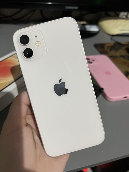 Продам Айфон 12 64 Гб