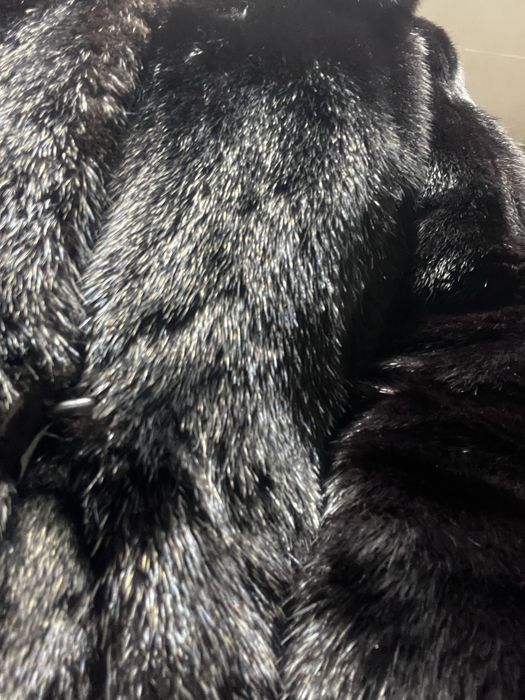 Продам норковую шубу