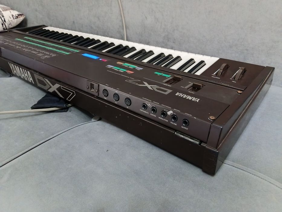 YAMAHA DX 7 синтезатор
