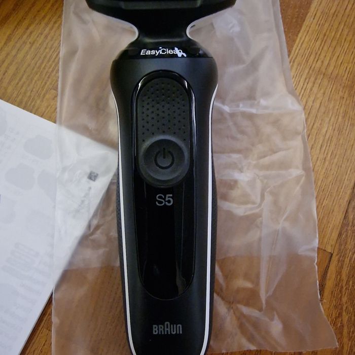 Aparat de ras electric Braun Series 5, umed si uscat, negru/alb, 50 mi