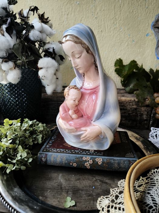 Порцеланова фигура Hertwig & Co