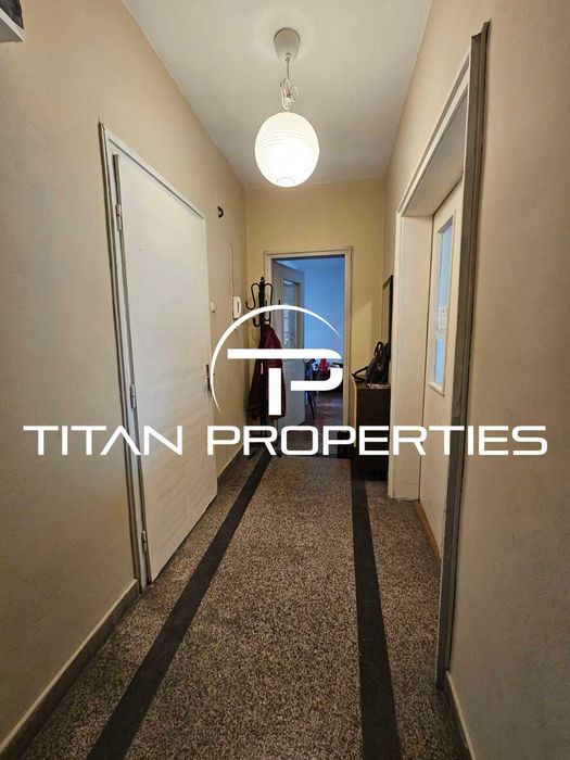 Продава се Тристаен апартамент в Варна, Гръцка махала - 81 кв.м за 2840 €/кв.м - Снимка #11