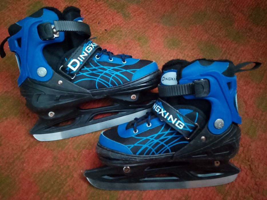 Продам коньки с щитками