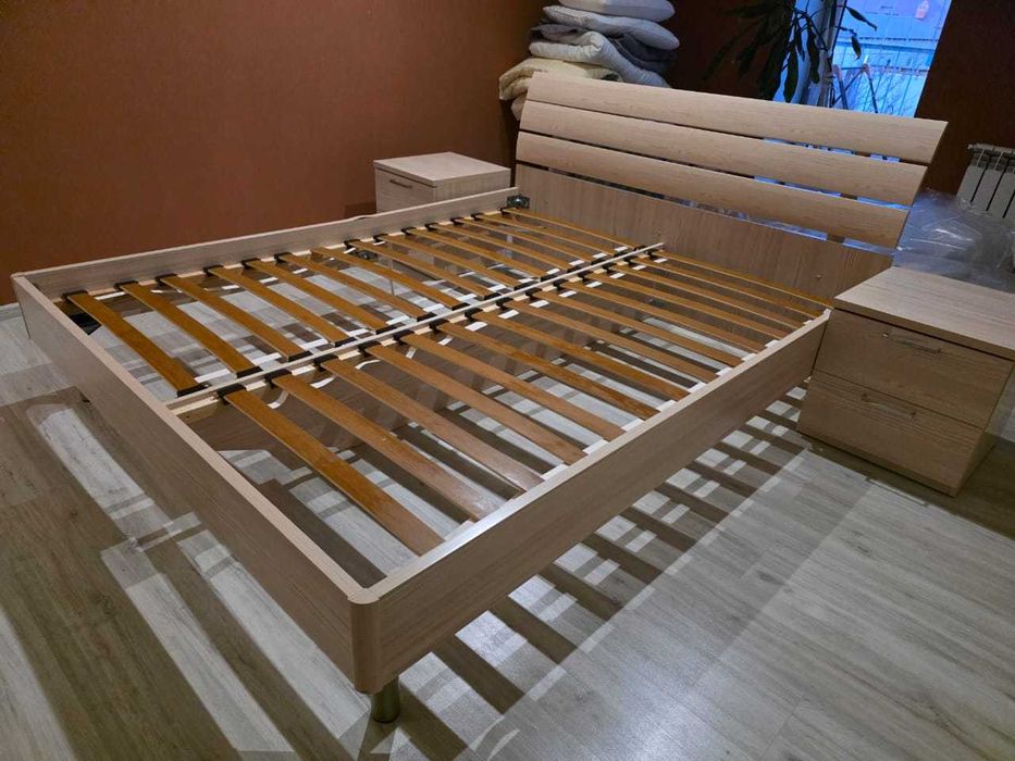 Двухспальная кровать