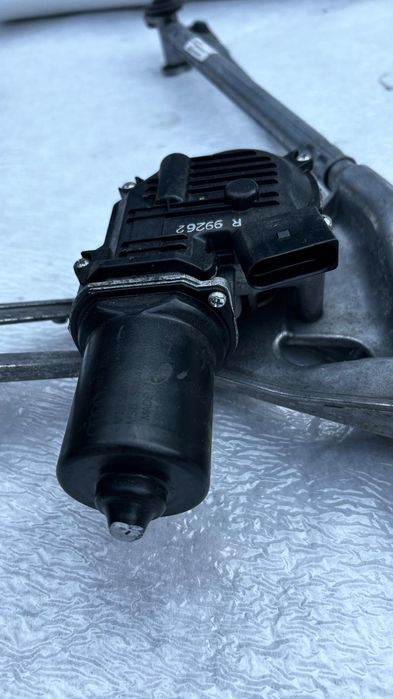 Ansamblu ștergătoare Audi A4 b9 A5 F5 8w an:2019 Volan Stanga